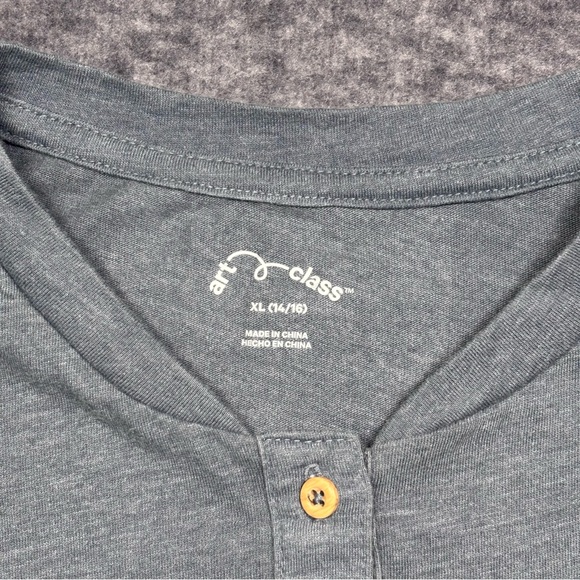 art class Long-Sleeve Henley in Heather Blue with Wood-Tone Buttons - Picture 6 of 15